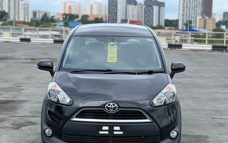 Toyota Sienta II, 2018 год, 1 710 000 рублей, 2 фотография
