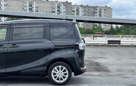 Toyota Sienta II, 2018 год, 1 710 000 рублей, 10 фотография