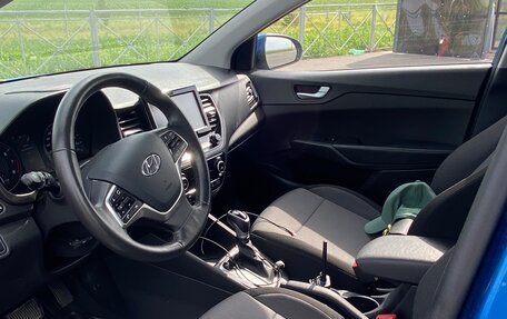 Hyundai Solaris II рестайлинг, 2021 год, 1 750 000 рублей, 7 фотография