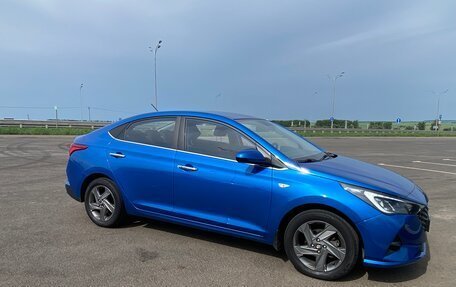 Hyundai Solaris II рестайлинг, 2021 год, 1 750 000 рублей, 6 фотография