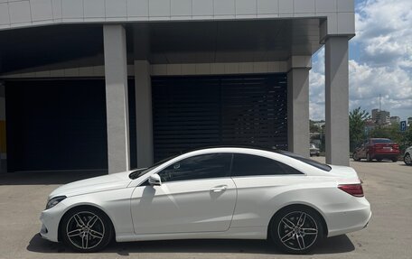 Mercedes-Benz E-Класс, 2016 год, 3 050 000 рублей, 4 фотография