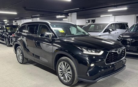 Toyota Highlander, 2025 год, 5 400 000 рублей, 3 фотография