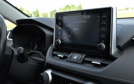 Toyota RAV4, 2021 год, 3 199 000 рублей, 3 фотография