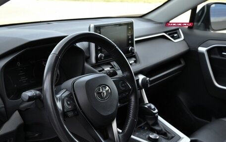 Toyota RAV4, 2021 год, 3 199 000 рублей, 2 фотография