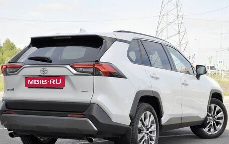 Toyota RAV4, 2021 год, 3 199 000 рублей, 11 фотография