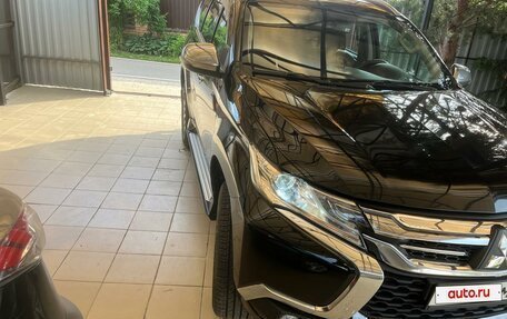 Mitsubishi Pajero Sport III рестайлинг, 2018 год, 2 600 000 рублей, 5 фотография