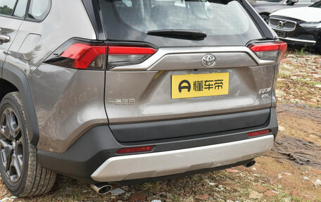 Toyota RAV4, 2024 год, 4 752 000 рублей, 8 фотография