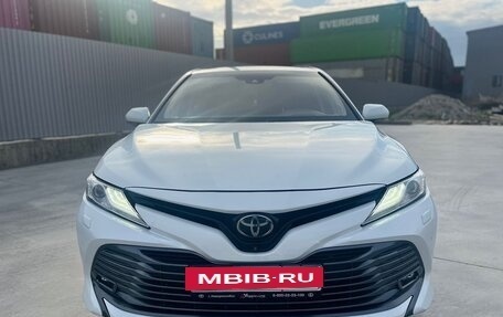 Toyota Camry, 2018 год, 3 100 000 рублей, 4 фотография