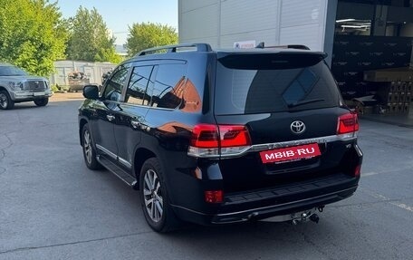 Toyota Land Cruiser 200, 2017 год, 5 800 000 рублей, 5 фотография