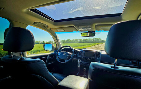Toyota Land Cruiser 200, 2011 год, 2 750 000 рублей, 6 фотография