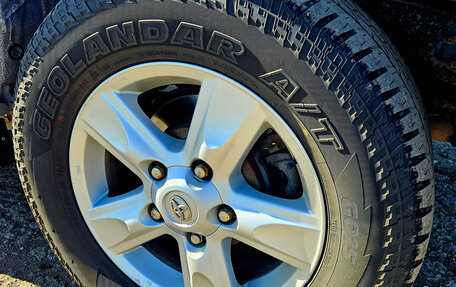 Toyota Land Cruiser 200, 2011 год, 2 750 000 рублей, 13 фотография