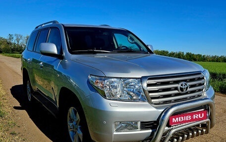 Toyota Land Cruiser 200, 2011 год, 2 750 000 рублей, 2 фотография