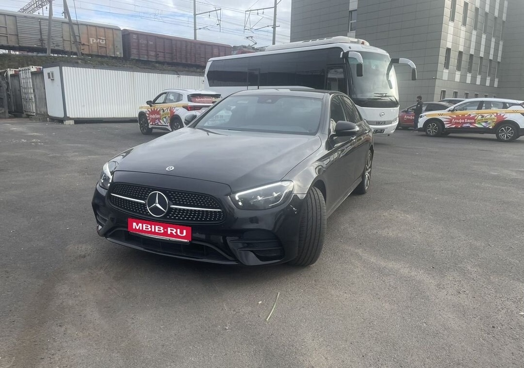 Mercedes-Benz E-Класс, 2021 год, 3 300 000 рублей, 7 фотография