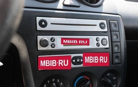 Ford Fiesta, 2005 год, 270 000 рублей, 11 фотография