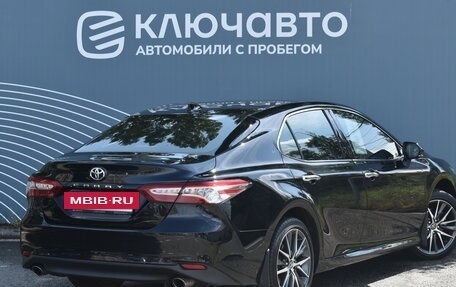 Toyota Camry, 2023 год, 3 780 000 рублей, 2 фотография