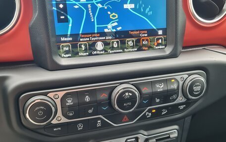 Jeep Wrangler, 2018 год, 4 990 000 рублей, 17 фотография