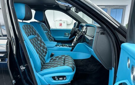 Rolls-Royce Cullinan, 2025 год, 107 000 000 рублей, 15 фотография