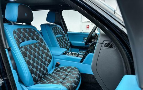 Rolls-Royce Cullinan, 2025 год, 107 000 000 рублей, 16 фотография