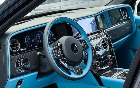 Rolls-Royce Cullinan, 2025 год, 107 000 000 рублей, 14 фотография