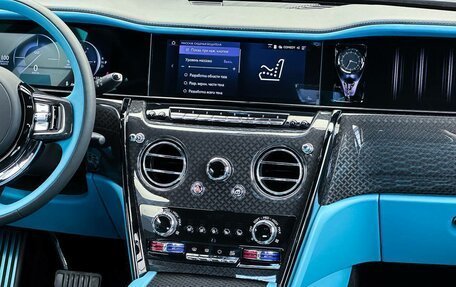 Rolls-Royce Cullinan, 2025 год, 107 000 000 рублей, 23 фотография