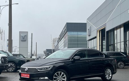 Volkswagen Passat B8 рестайлинг, 2018 год, 2 099 000 рублей, 3 фотография