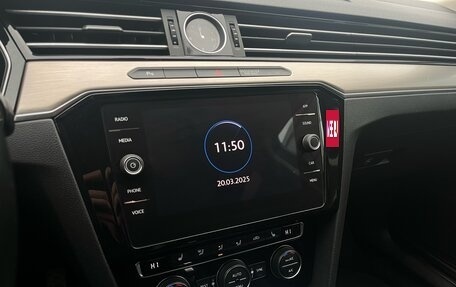Volkswagen Passat B8 рестайлинг, 2018 год, 2 099 000 рублей, 10 фотография
