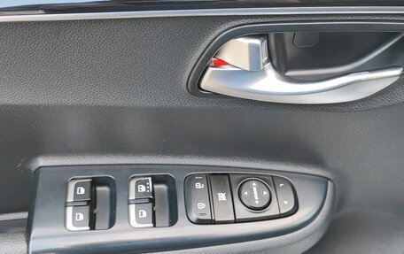 KIA Rio IV, 2018 год, 1 330 000 рублей, 10 фотография