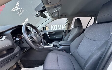 Toyota RAV4, 2020 год, 2 985 000 рублей, 12 фотография