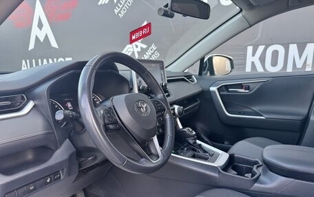Toyota RAV4, 2020 год, 2 985 000 рублей, 11 фотография