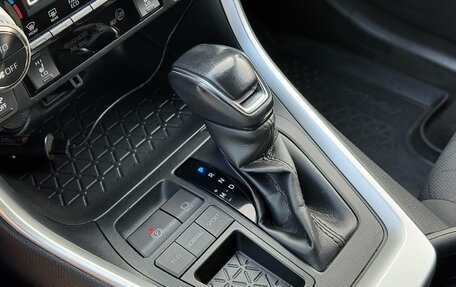 Toyota RAV4, 2020 год, 2 985 000 рублей, 26 фотография