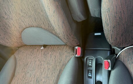 Nissan Note II рестайлинг, 2010 год, 860 000 рублей, 10 фотография