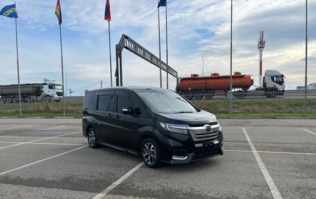 Honda Stepwgn IV, 2018 год, 1 670 000 рублей, 3 фотография