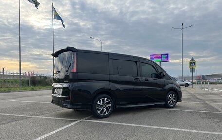 Honda Stepwgn IV, 2018 год, 1 670 000 рублей, 4 фотография