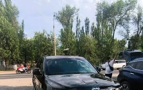 Jeep Grand Cherokee, 2019 год, 2 200 000 рублей, 1 фотография
