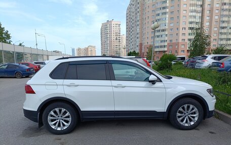 Volkswagen Tiguan II, 2018 год, 1 600 000 рублей, 4 фотография