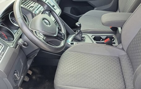 Volkswagen Tiguan II, 2018 год, 1 600 000 рублей, 6 фотография