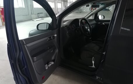 Volkswagen Touran III, 2006 год, 755 000 рублей, 10 фотография
