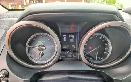 Toyota Land Cruiser Prado 150 рестайлинг 2, 2016 год, 3 650 000 рублей, 5 фотография