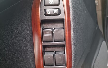 Toyota Land Cruiser Prado 150 рестайлинг 2, 2016 год, 3 650 000 рублей, 6 фотография