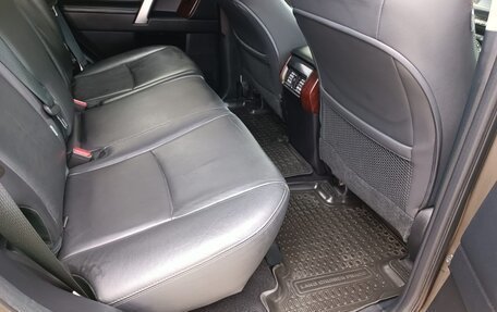Toyota Land Cruiser Prado 150 рестайлинг 2, 2016 год, 3 650 000 рублей, 9 фотография