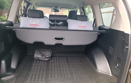 Toyota Land Cruiser Prado 150 рестайлинг 2, 2016 год, 3 650 000 рублей, 15 фотография