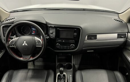 Mitsubishi Outlander III рестайлинг 3, 2013 год, 1 250 000 рублей, 9 фотография