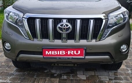 Toyota Land Cruiser Prado 150 рестайлинг 2, 2016 год, 3 650 000 рублей, 24 фотография