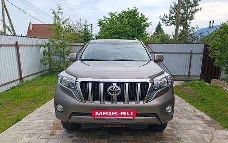 Toyota Land Cruiser Prado 150 рестайлинг 2, 2016 год, 3 650 000 рублей, 23 фотография