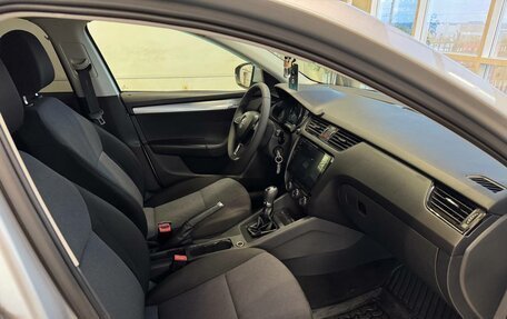 Skoda Octavia, 2015 год, 890 000 рублей, 9 фотография