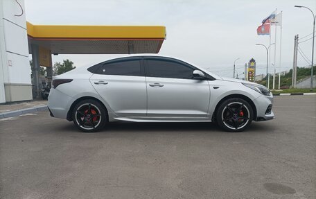Hyundai Solaris II рестайлинг, 2017 год, 1 250 000 рублей, 1 фотография