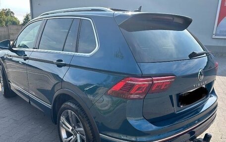 Volkswagen Tiguan II, 2021 год, 2 700 000 рублей, 9 фотография