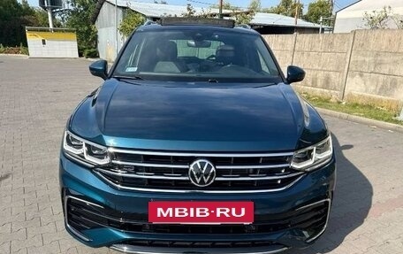 Volkswagen Tiguan II, 2021 год, 2 700 000 рублей, 3 фотография