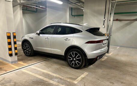 Jaguar E-Pace, 2018 год, 1 950 000 рублей, 17 фотография