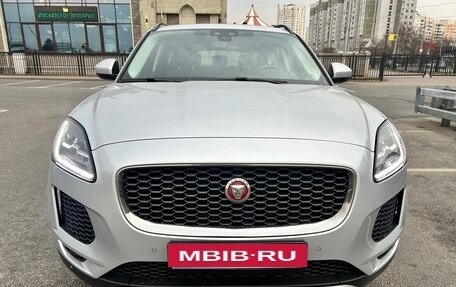 Jaguar E-Pace, 2018 год, 1 950 000 рублей, 3 фотография